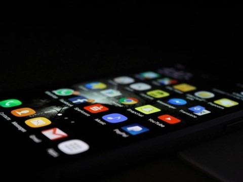 Supporting safe and balanced use of online apps